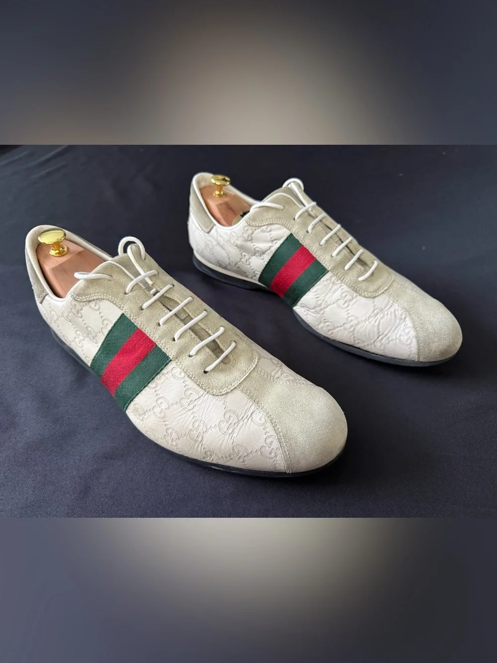 Gucci Men’s Off-White Leather Sneakers with Green and Red Web Stripe